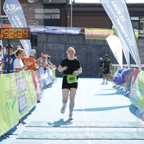 10.08.2025 - GEWOBA Citytriathlon Bremen H.Heesch http://msf.ph/oto/8554730 10.08.2025 15:52:38 Ziel 339, 380 meine-sportfotos.de