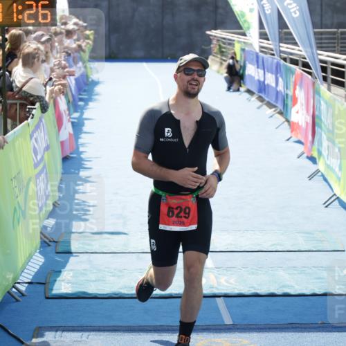 10.08.2025 - GEWOBA Citytriathlon Bremen H.Heesch http://msf.ph/oto/8554732 10.08.2025 14:11:30 Ziel 629 meine-sportfotos.de