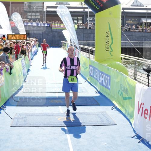 10.08.2025 - GEWOBA Citytriathlon Bremen H.Heesch http://msf.ph/oto/8554738 10.08.2025 15:20:13 Ziel 81, 317 meine-sportfotos.de