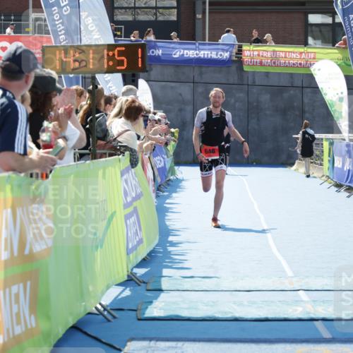 10.08.2025 - GEWOBA Citytriathlon Bremen H.Heesch http://msf.ph/oto/8554751 10.08.2025 14:11:55 Ziel 648 meine-sportfotos.de