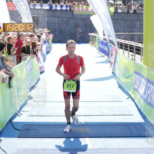 10.08.2025 - GEWOBA Citytriathlon Bremen H.Heesch http://msf.ph/oto/8554752 10.08.2025 15:20:16 Ziel 81, 317 meine-sportfotos.de