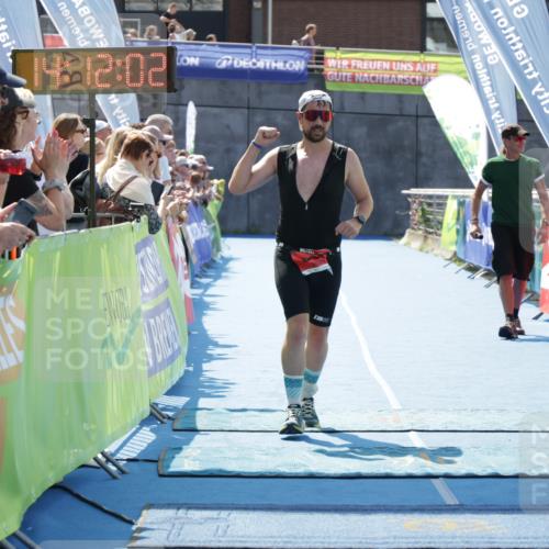 10.08.2025 - GEWOBA Citytriathlon Bremen H.Heesch http://msf.ph/oto/8554786 10.08.2025 14:12:06 Ziel 806 meine-sportfotos.de