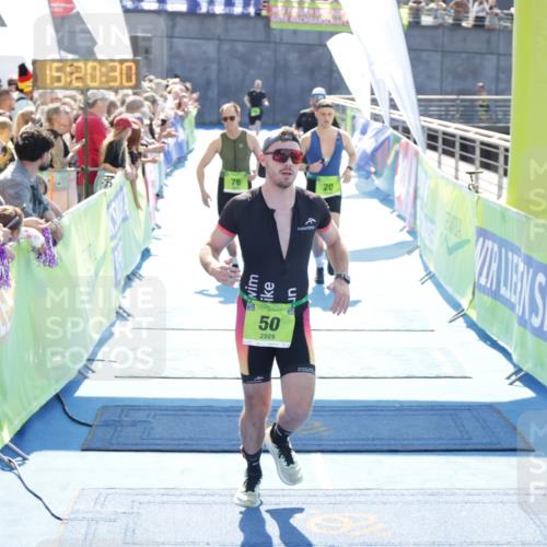 10.08.2025 - GEWOBA Citytriathlon Bremen H.Heesch http://msf.ph/oto/8554788 10.08.2025 15:20:34 Ziel 20, 47, 50, 76, 177 meine-sportfotos.de