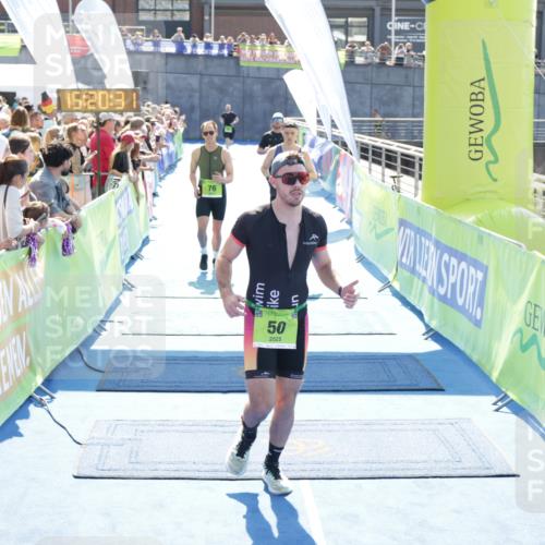 10.08.2025 - GEWOBA Citytriathlon Bremen H.Heesch http://msf.ph/oto/8554791 10.08.2025 15:20:35 Ziel 20, 47, 50, 76, 177 meine-sportfotos.de