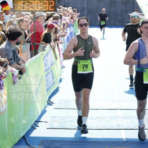 10.08.2025 - GEWOBA Citytriathlon Bremen H.Heesch http://msf.ph/oto/8554794 10.08.2025 15:20:36 Ziel 20, 47, 50, 76, 177 meine-sportfotos.de