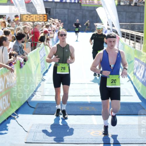 10.08.2025 - GEWOBA Citytriathlon Bremen H.Heesch http://msf.ph/oto/8554799 10.08.2025 15:20:37 Ziel 20, 47, 50, 76 meine-sportfotos.de