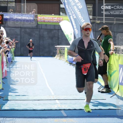 10.08.2025 - GEWOBA Citytriathlon Bremen H.Heesch http://msf.ph/oto/8554812 10.08.2025 14:12:26 Ziel 611, 745 meine-sportfotos.de