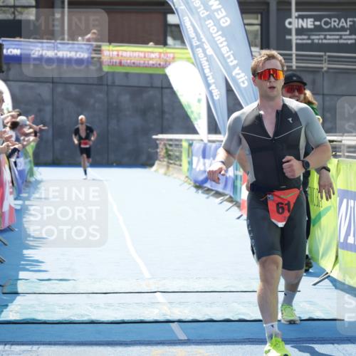 10.08.2025 - GEWOBA Citytriathlon Bremen H.Heesch http://msf.ph/oto/8554815 10.08.2025 14:12:26 Ziel 611, 745 meine-sportfotos.de