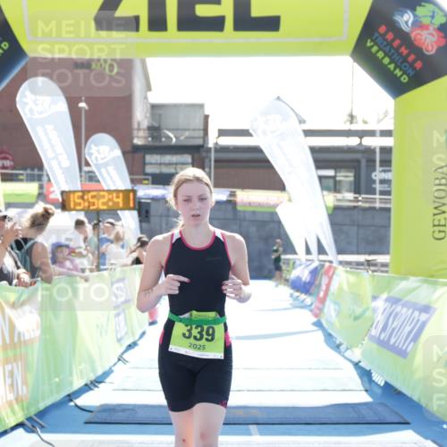 10.08.2025 - GEWOBA Citytriathlon Bremen H.Heesch http://msf.ph/oto/8554859 10.08.2025 15:52:45 Ziel 339, 380 meine-sportfotos.de