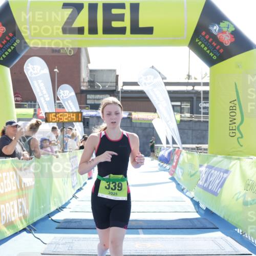 10.08.2025 - GEWOBA Citytriathlon Bremen H.Heesch http://msf.ph/oto/8554865 10.08.2025 15:52:45 Ziel 339, 380 meine-sportfotos.de