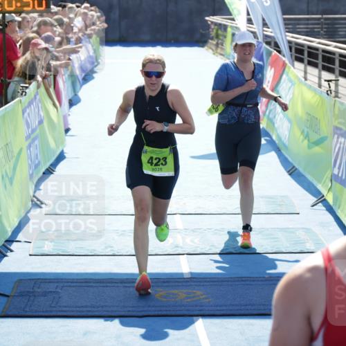 10.08.2025 - GEWOBA Citytriathlon Bremen H.Heesch http://msf.ph/oto/8554890 10.08.2025 15:20:54 Ziel 30, 314, 353, 423, 436 meine-sportfotos.de