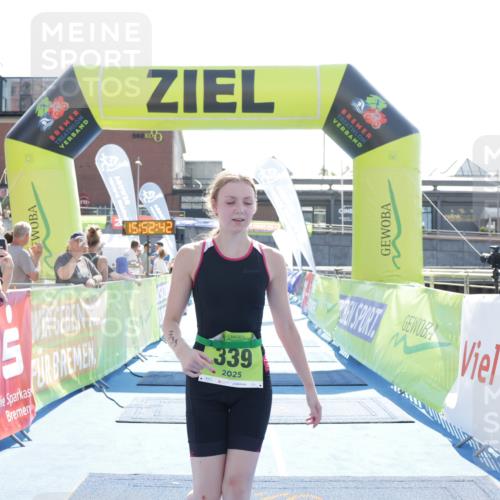 10.08.2025 - GEWOBA Citytriathlon Bremen H.Heesch http://msf.ph/oto/8554902 10.08.2025 15:52:46 Ziel 339, 380 meine-sportfotos.de