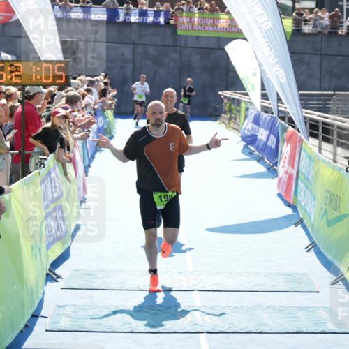 10.08.2025 - GEWOBA Citytriathlon Bremen H.Heesch http://msf.ph/oto/8554913 10.08.2025 15:21:09 Ziel 198, 272 meine-sportfotos.de