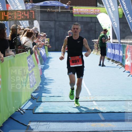 10.08.2025 - GEWOBA Citytriathlon Bremen H.Heesch http://msf.ph/oto/8554915 10.08.2025 14:13:51 Ziel 679, 891, 966 meine-sportfotos.de