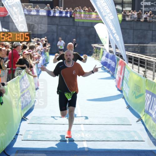 10.08.2025 - GEWOBA Citytriathlon Bremen H.Heesch http://msf.ph/oto/8554916 10.08.2025 15:21:09 Ziel 198, 272 meine-sportfotos.de