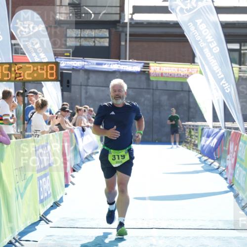 10.08.2025 - GEWOBA Citytriathlon Bremen H.Heesch http://msf.ph/oto/8554917 10.08.2025 15:52:53 Ziel 319 meine-sportfotos.de