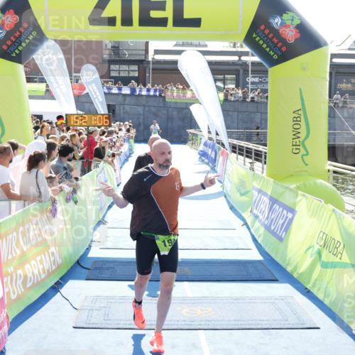 10.08.2025 - GEWOBA Citytriathlon Bremen H.Heesch http://msf.ph/oto/8554924 10.08.2025 15:21:10 Ziel 198, 272 meine-sportfotos.de