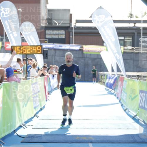 10.08.2025 - GEWOBA Citytriathlon Bremen H.Heesch http://msf.ph/oto/8554928 10.08.2025 15:52:53 Ziel 319 meine-sportfotos.de