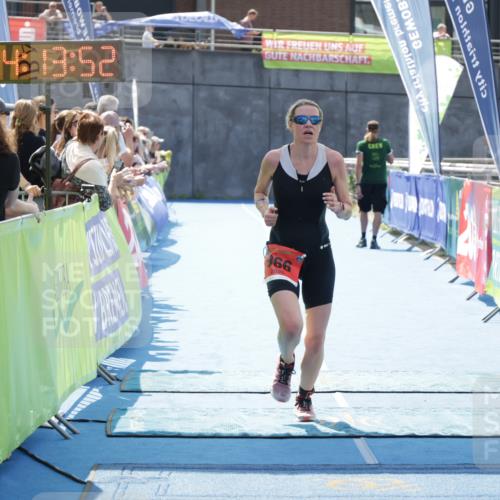 10.08.2025 - GEWOBA Citytriathlon Bremen H.Heesch http://msf.ph/oto/8554930 10.08.2025 14:13:55 Ziel 891, 966 meine-sportfotos.de