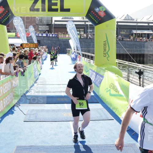 10.08.2025 - GEWOBA Citytriathlon Bremen H.Heesch http://msf.ph/oto/8554983 10.08.2025 15:21:21 Ziel 58, 90, 147, 242 meine-sportfotos.de