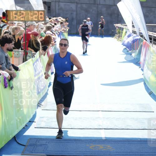 10.08.2025 - GEWOBA Citytriathlon Bremen H.Heesch http://msf.ph/oto/8555018 10.08.2025 15:21:32 Ziel 242, 289, 484 meine-sportfotos.de