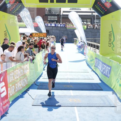 10.08.2025 - GEWOBA Citytriathlon Bremen H.Heesch http://msf.ph/oto/8555024 10.08.2025 15:21:32 Ziel 242, 289, 484 meine-sportfotos.de