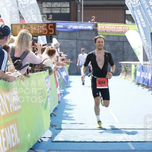 10.08.2025 - GEWOBA Citytriathlon Bremen H.Heesch http://msf.ph/oto/8555026 10.08.2025 14:14:59 Ziel 604, 1029 meine-sportfotos.de