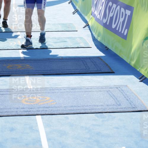 10.08.2025 - GEWOBA Citytriathlon Bremen H.Heesch http://msf.ph/oto/8555040 10.08.2025 15:21:40 Ziel 253, 865 meine-sportfotos.de