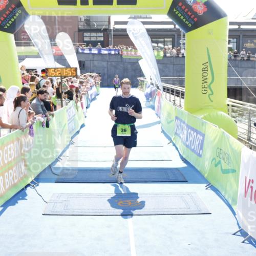 10.08.2025 - GEWOBA Citytriathlon Bremen H.Heesch http://msf.ph/oto/8555059 10.08.2025 15:21:59 Ziel 36 meine-sportfotos.de