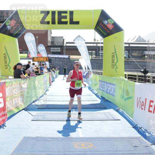 10.08.2025 - GEWOBA Citytriathlon Bremen H.Heesch http://msf.ph/oto/8555060 10.08.2025 15:54:41 Ziel 522 meine-sportfotos.de