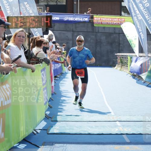 10.08.2025 - GEWOBA Citytriathlon Bremen H.Heesch http://msf.ph/oto/8555084 10.08.2025 14:15:18 Ziel 859 meine-sportfotos.de