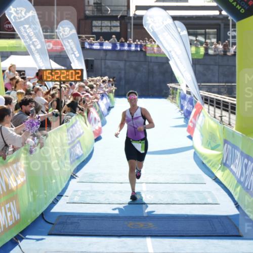 10.08.2025 - GEWOBA Citytriathlon Bremen H.Heesch http://msf.ph/oto/8555085 10.08.2025 15:22:06 Ziel 36, 479 meine-sportfotos.de