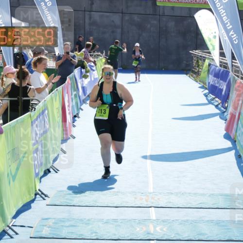 10.08.2025 - GEWOBA Citytriathlon Bremen H.Heesch http://msf.ph/oto/8555086 10.08.2025 15:56:03 Ziel 413 meine-sportfotos.de