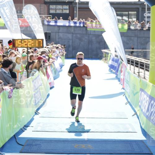 10.08.2025 - GEWOBA Citytriathlon Bremen H.Heesch http://msf.ph/oto/8555119 10.08.2025 15:22:21 Ziel 139 meine-sportfotos.de