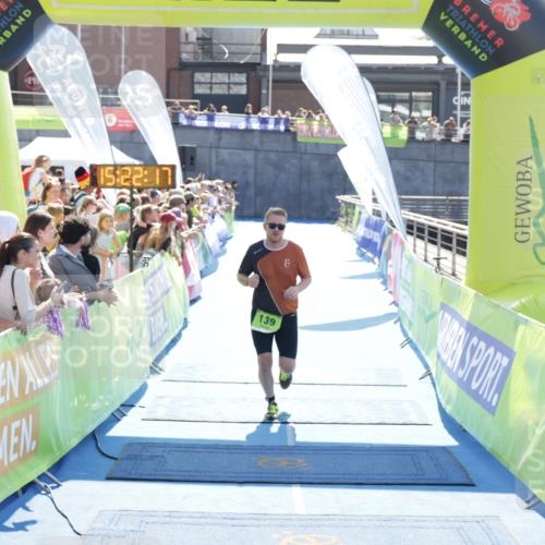 10.08.2025 - GEWOBA Citytriathlon Bremen H.Heesch http://msf.ph/oto/8555122 10.08.2025 15:22:21 Ziel 139 meine-sportfotos.de