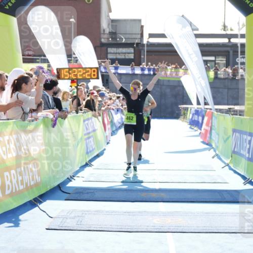 10.08.2025 - GEWOBA Citytriathlon Bremen H.Heesch http://msf.ph/oto/8555153 10.08.2025 15:22:32 Ziel 124, 462 meine-sportfotos.de