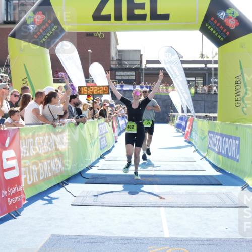 10.08.2025 - GEWOBA Citytriathlon Bremen H.Heesch http://msf.ph/oto/8555160 10.08.2025 15:22:33 Ziel 124, 462 meine-sportfotos.de