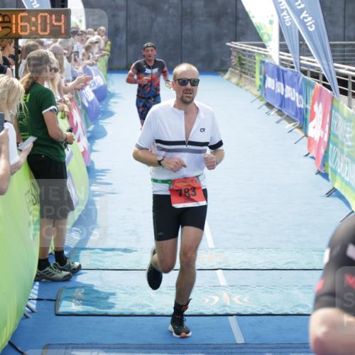 10.08.2025 - GEWOBA Citytriathlon Bremen H.Heesch http://msf.ph/oto/8555172 10.08.2025 14:16:08 Ziel 555, 699, 783, 820, 888 meine-sportfotos.de