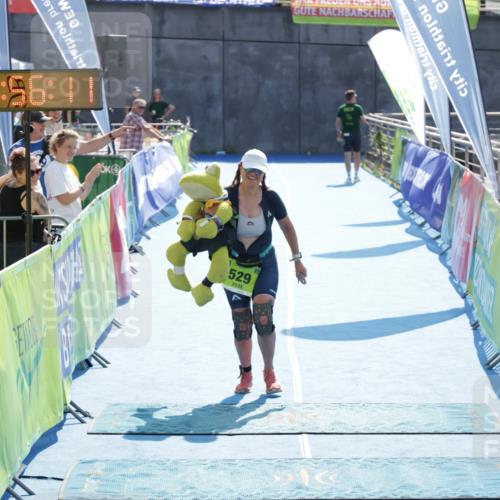 10.08.2025 - GEWOBA Citytriathlon Bremen H.Heesch http://msf.ph/oto/8555218 10.08.2025 15:56:15 Ziel 529 meine-sportfotos.de