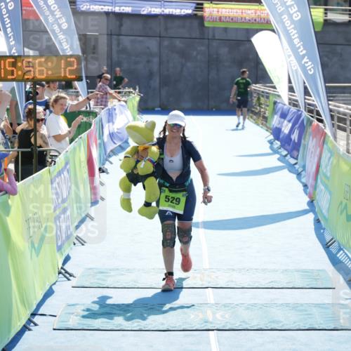 10.08.2025 - GEWOBA Citytriathlon Bremen H.Heesch http://msf.ph/oto/8555240 10.08.2025 15:56:16 Ziel 529 meine-sportfotos.de