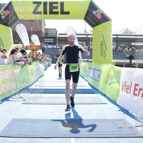 10.08.2025 - GEWOBA Citytriathlon Bremen H.Heesch http://msf.ph/oto/8555245 10.08.2025 15:22:47 Ziel 52, 213, 246, 480 meine-sportfotos.de