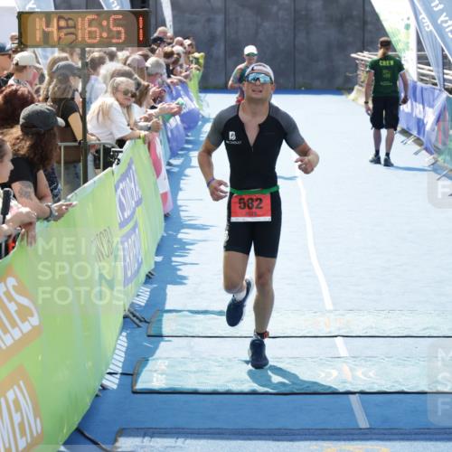 10.08.2025 - GEWOBA Citytriathlon Bremen H.Heesch http://msf.ph/oto/8555257 10.08.2025 14:16:55 Ziel 582, 804 meine-sportfotos.de