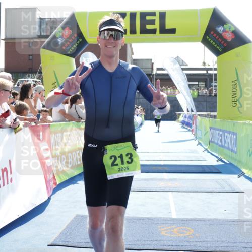 10.08.2025 - GEWOBA Citytriathlon Bremen H.Heesch http://msf.ph/oto/8555268 10.08.2025 15:22:51 Ziel 108, 213, 246 meine-sportfotos.de