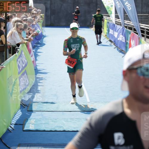 10.08.2025 - GEWOBA Citytriathlon Bremen H.Heesch http://msf.ph/oto/8555270 10.08.2025 14:16:59 Ziel 582, 804, 947 meine-sportfotos.de