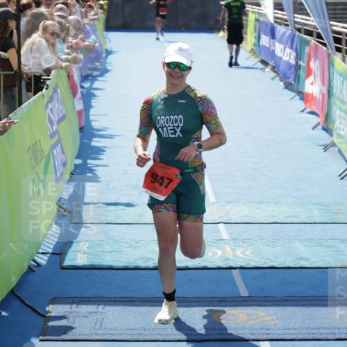 10.08.2025 - GEWOBA Citytriathlon Bremen H.Heesch http://msf.ph/oto/8555282 10.08.2025 14:17:00 Ziel 582, 804, 947 meine-sportfotos.de