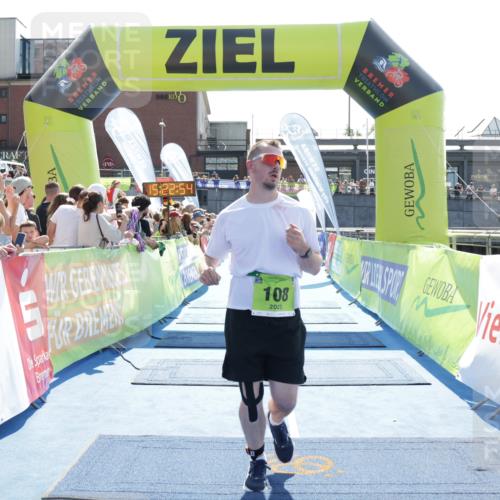 10.08.2025 - GEWOBA Citytriathlon Bremen H.Heesch http://msf.ph/oto/8555288 10.08.2025 15:22:58 Ziel 63, 108, 213 meine-sportfotos.de