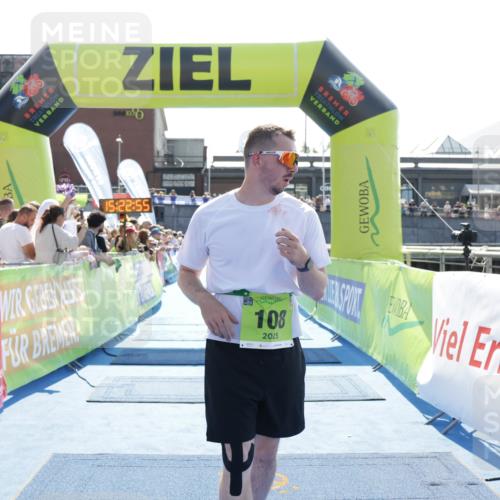10.08.2025 - GEWOBA Citytriathlon Bremen H.Heesch http://msf.ph/oto/8555290 10.08.2025 15:22:59 Ziel 63, 108 meine-sportfotos.de