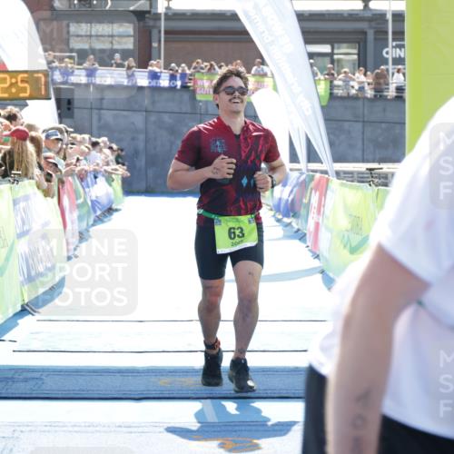 10.08.2025 - GEWOBA Citytriathlon Bremen H.Heesch http://msf.ph/oto/8555301 10.08.2025 15:23:01 Ziel 63, 108 meine-sportfotos.de