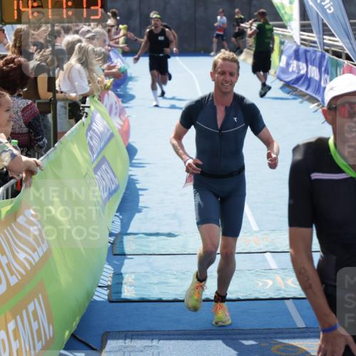 10.08.2025 - GEWOBA Citytriathlon Bremen H.Heesch http://msf.ph/oto/8555314 10.08.2025 14:17:16 Ziel 678, 813, 870, 897 meine-sportfotos.de