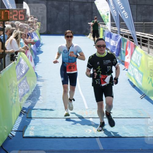 10.08.2025 - GEWOBA Citytriathlon Bremen H.Heesch http://msf.ph/oto/8555348 10.08.2025 14:17:29 Ziel 678, 870, 892, 977 meine-sportfotos.de